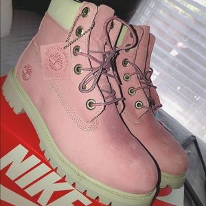 Pink Timbs (Big Kid)